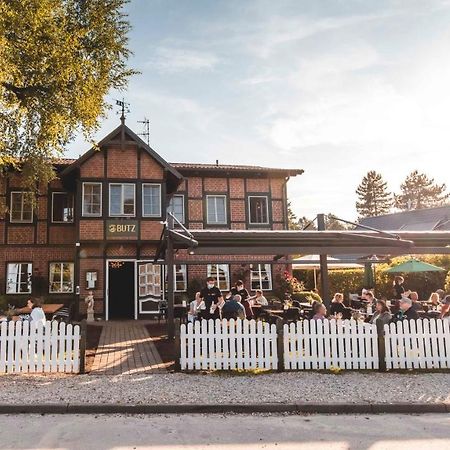 Hotel Butz Scharbeutz Buitenkant foto
