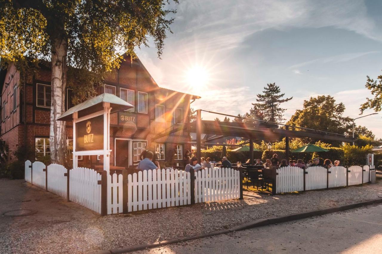 Hotel Butz Scharbeutz Buitenkant foto